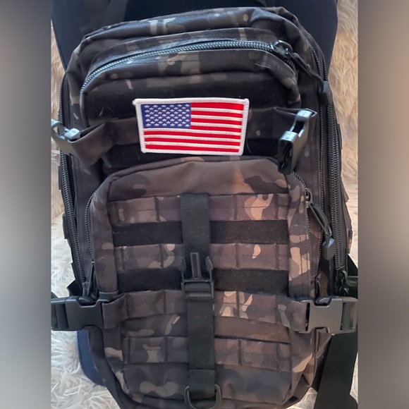 ARMYCAMO
ARMYCAMO Small 30L Rucksack Military Tactical Backpack - Picture 2 of 2